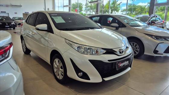 TOYOTA YARIS 1.3 16V FLEX XL PLUS TECH MULTIDRIVE